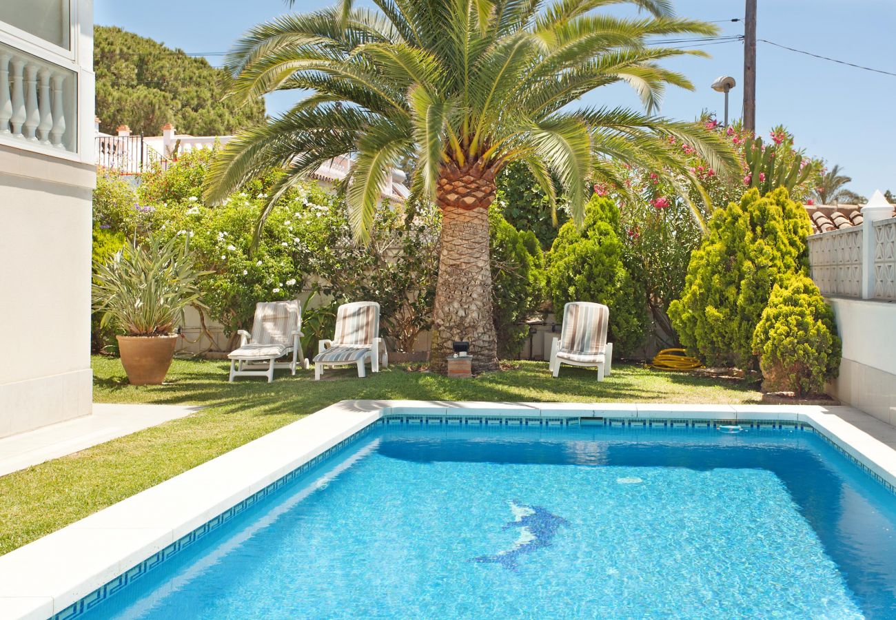 Villa en Marbella - Villa con piscina privada cerca de la playa, Costabella Marbella