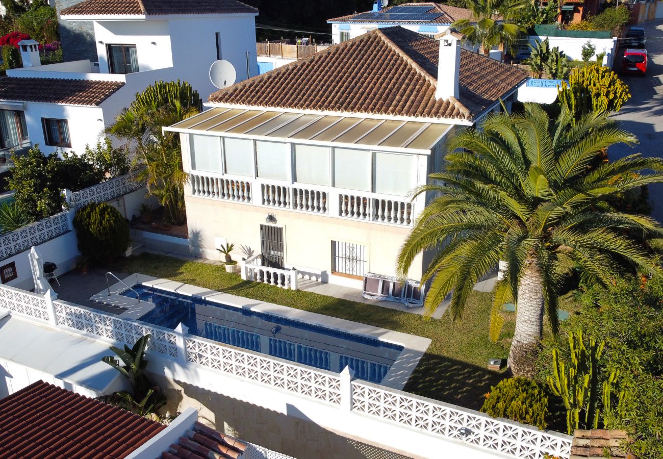 Villa en Marbella - Villa con piscina privada cerca de la playa, Costabella Marbella