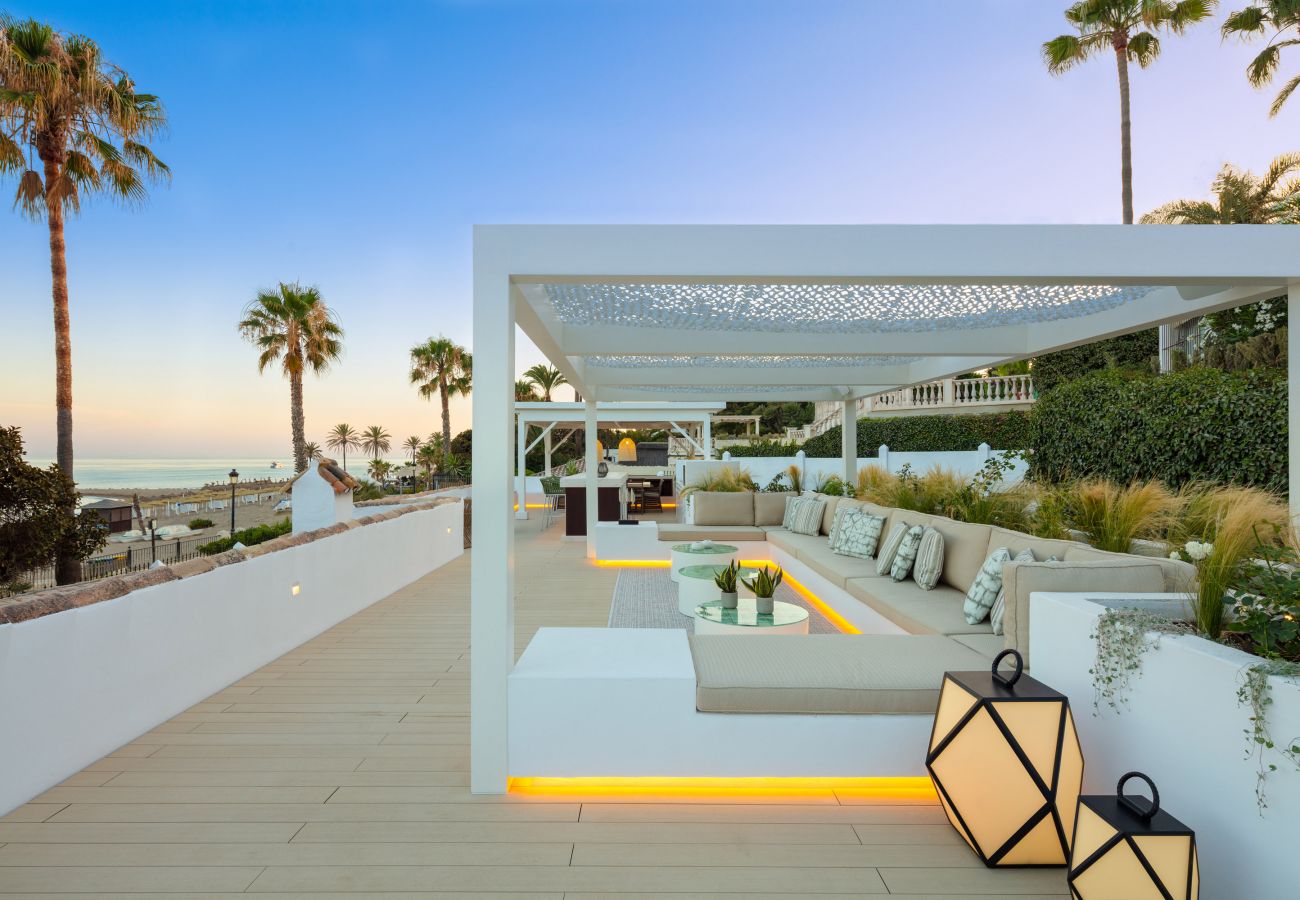 Villa en Marbella - Villa La Luisa, Primera línea de playa Golden Mile Marbella