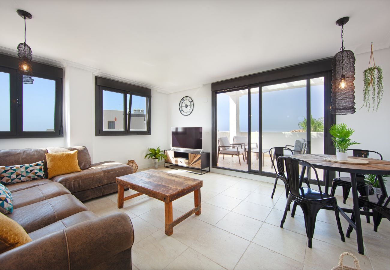 Apartamento en Estepona - Atico en Sunset Golf - duplex con vistas al mar