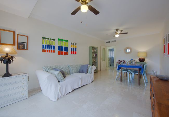 Apartamento en Marbella - Se alquila piso de dos dormitorios en Pinogolf de Don Carlos, Elviria Apartamento en Marbella - Se alquila piso de dos dormitorios en Pinogolf de Don Carlos, Elviria