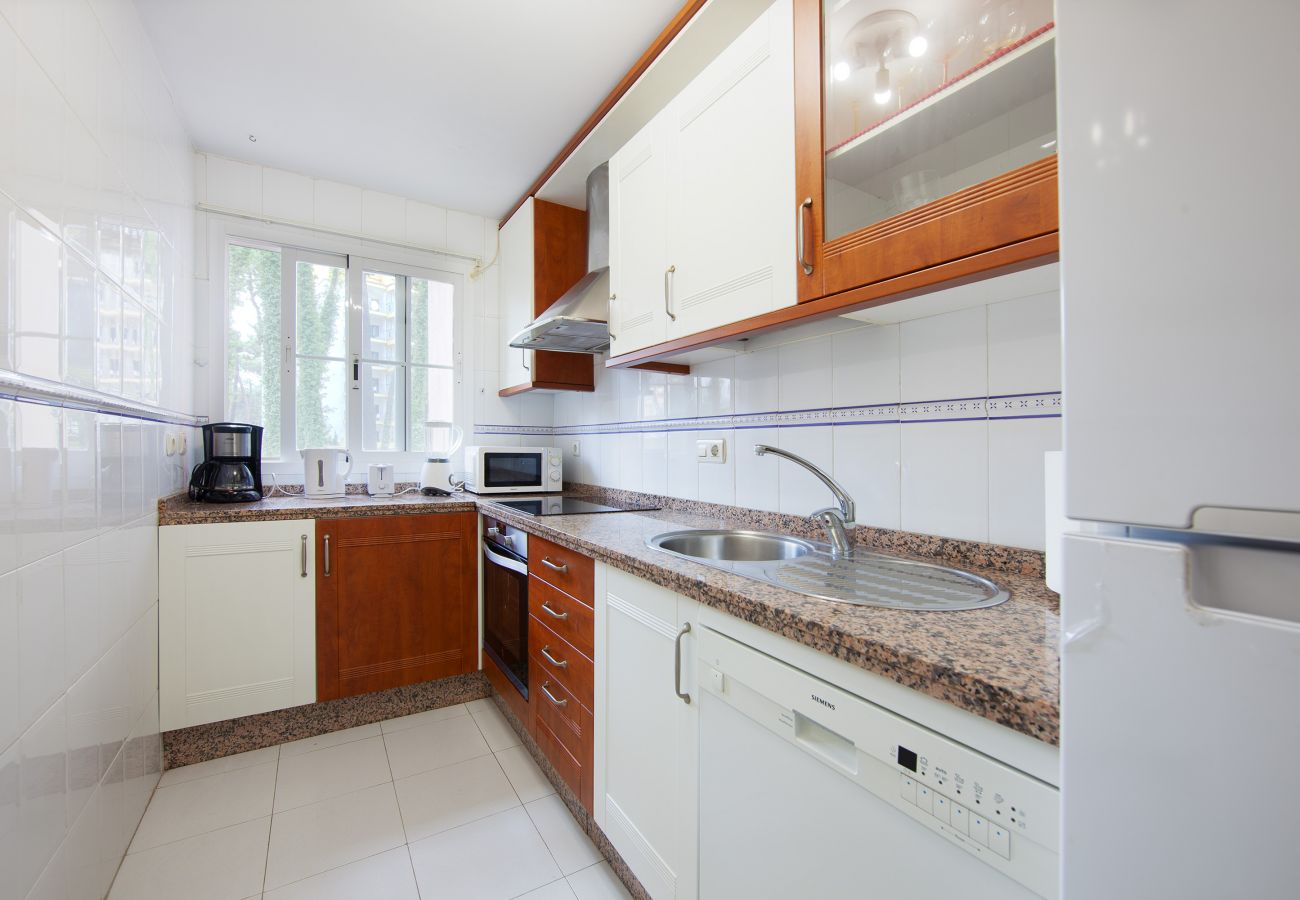 Apartamento en Marbella - Se alquila piso de dos dormitorios en Pinogolf de Don Carlos, Elviria