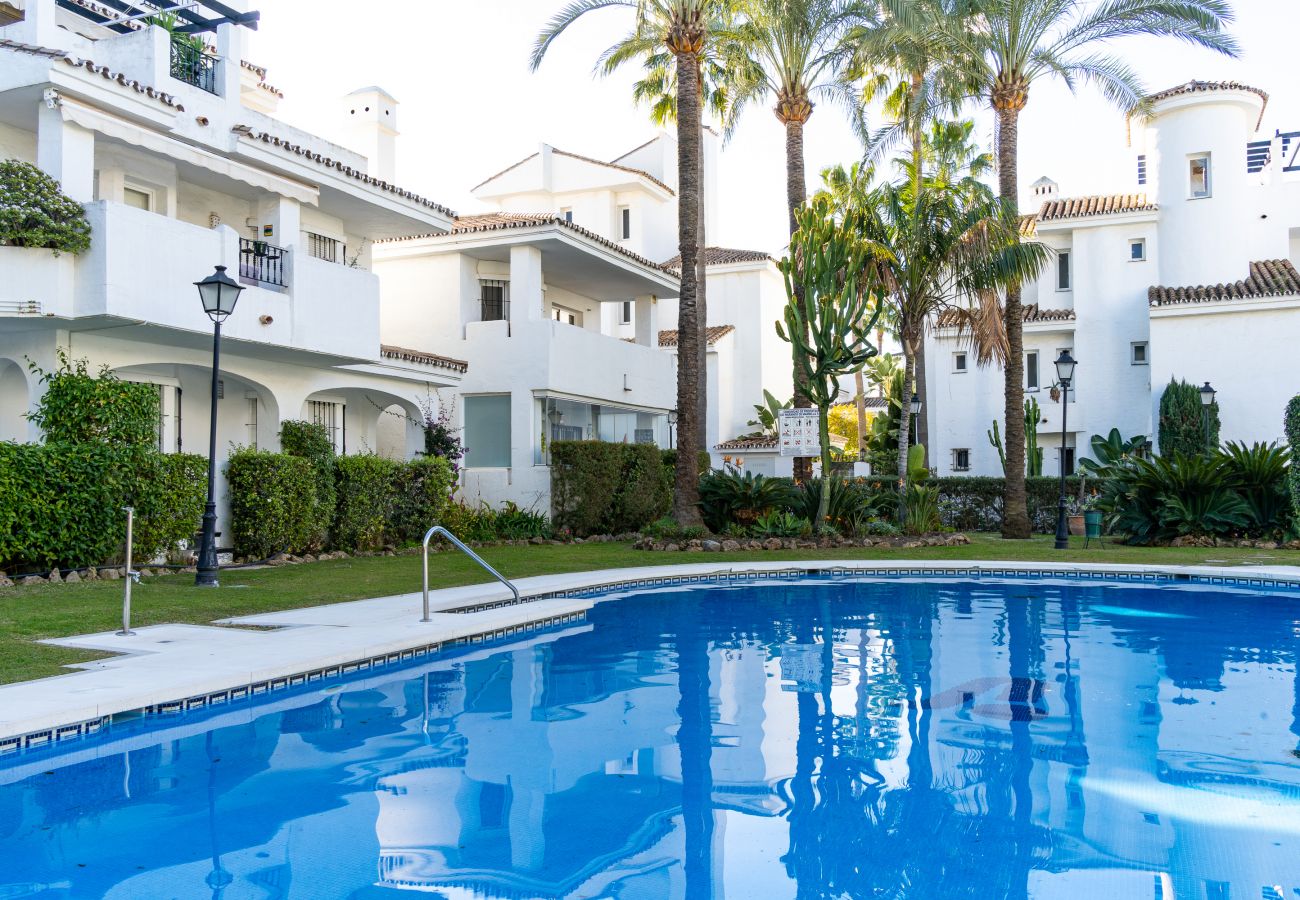 Apartamento en Marbella - Los Naranjos 8, planta baja cerca de Puerto Banus