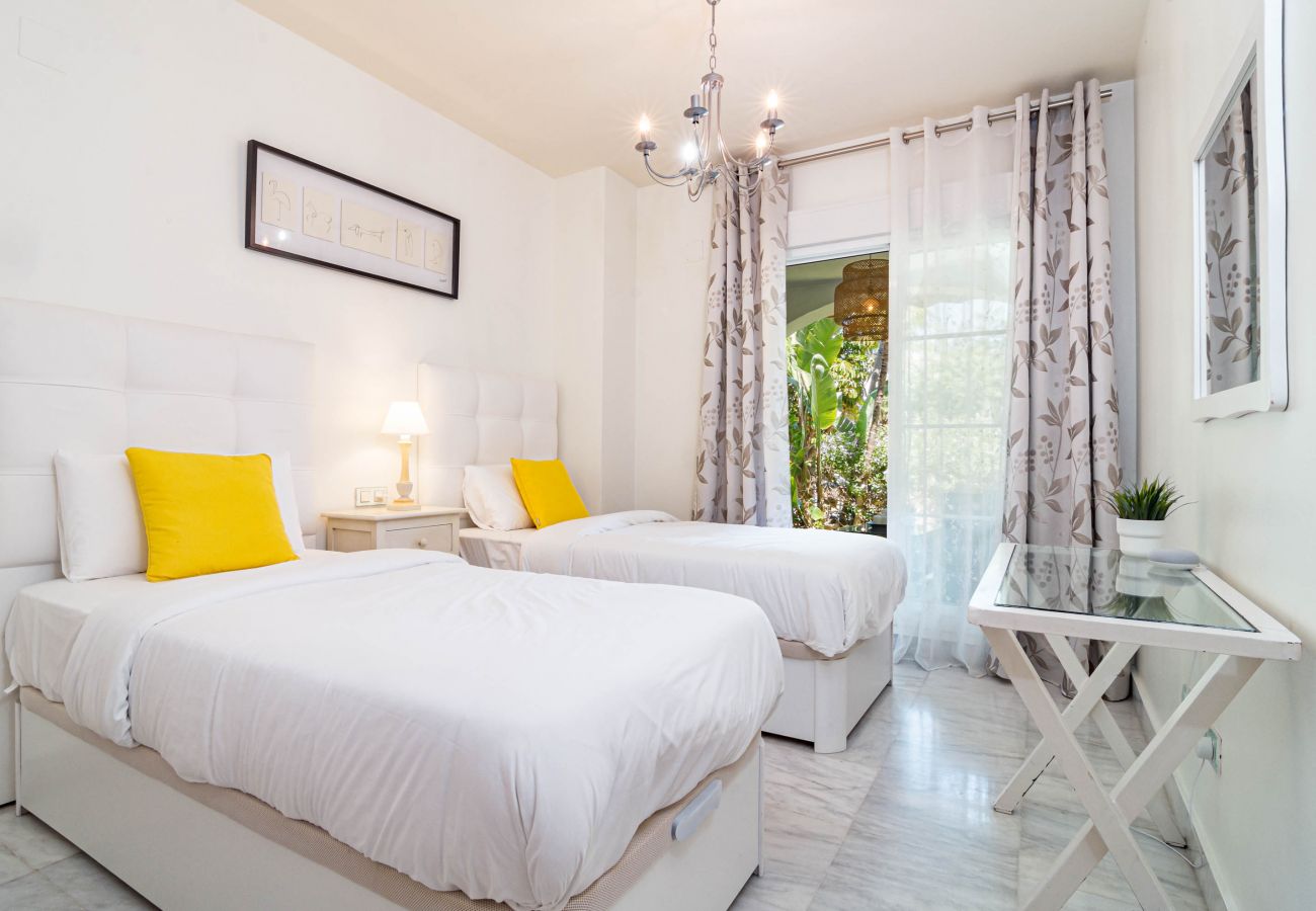 Apartamento en San Pedro de Alcántara - Casa Adelfas II by Roomservices