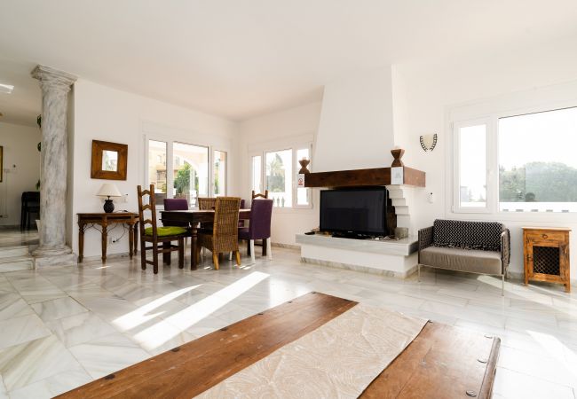 Villa en Marbella - Villa Sol y Mar - large villa for groups in El Rosario Villa en Marbella - Villa Sol y Mar - large villa for groups in El Rosario