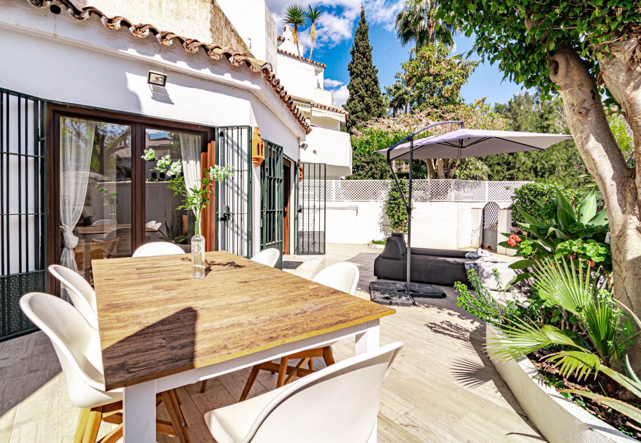 Apartamento en Marbella - Casa Golden Beach I by Roomservices