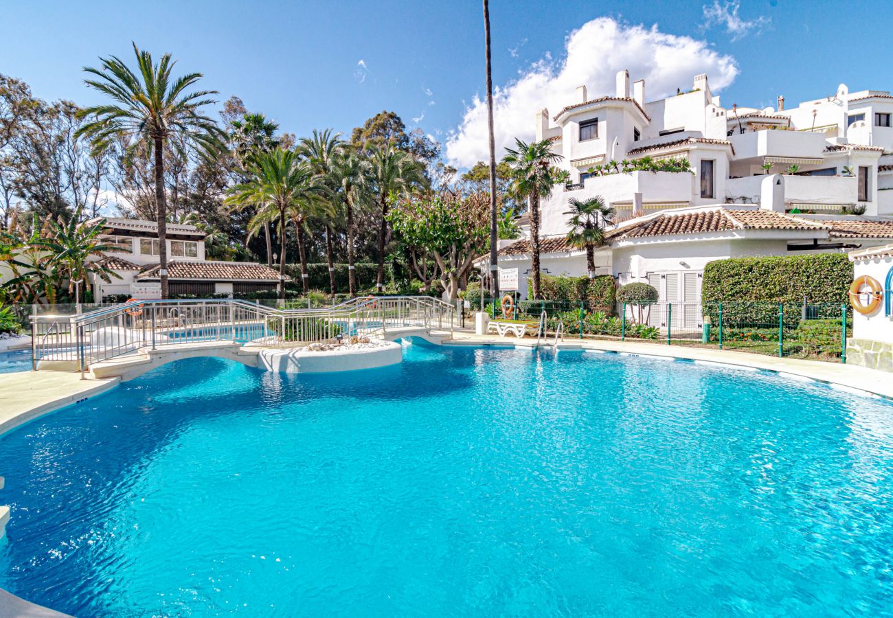 Apartamento en Marbella -  GC - Spacious flat in Golden beach Marbella