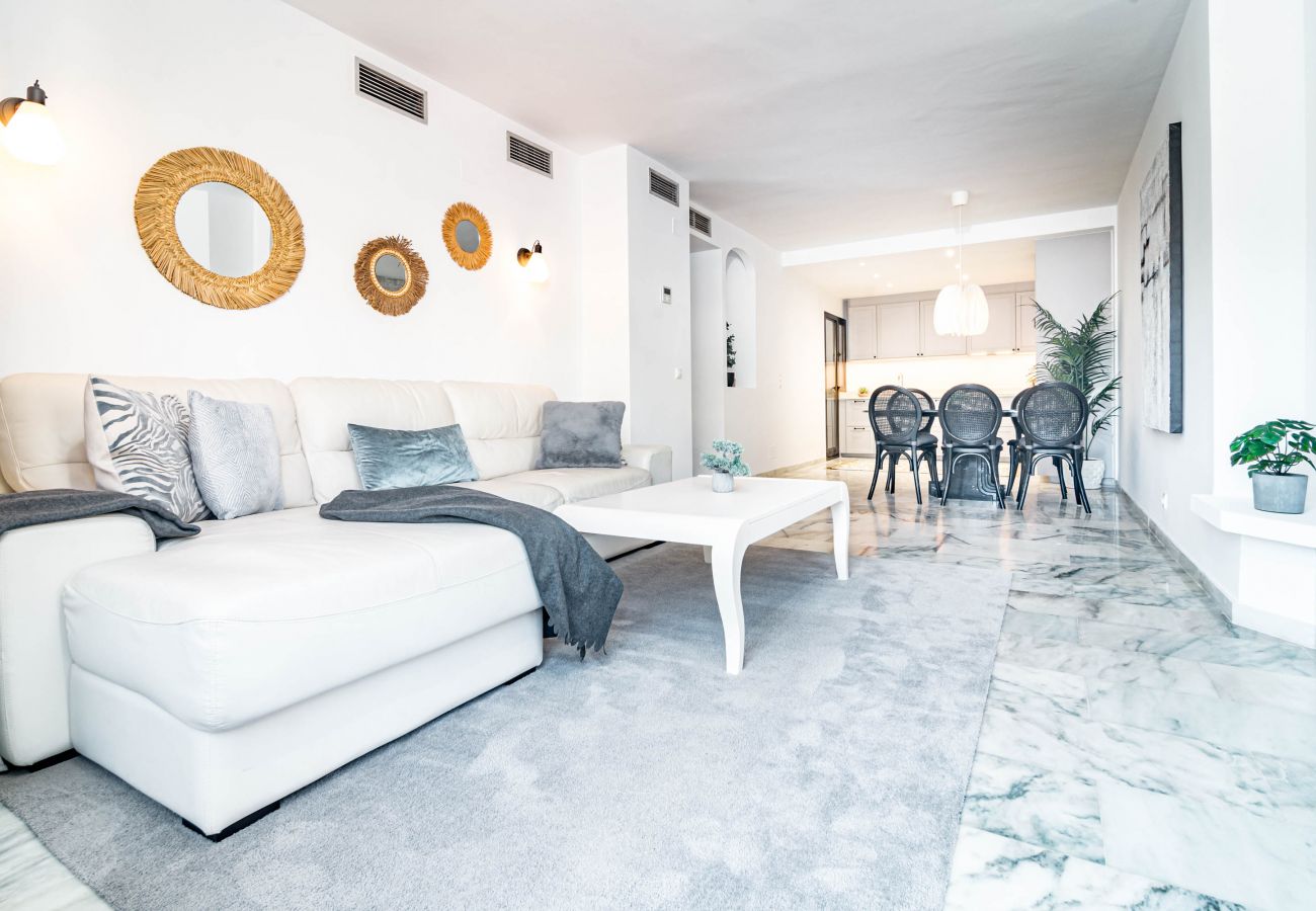 Apartamento en Marbella - GC23 - Casa Golden beach by Roomservices