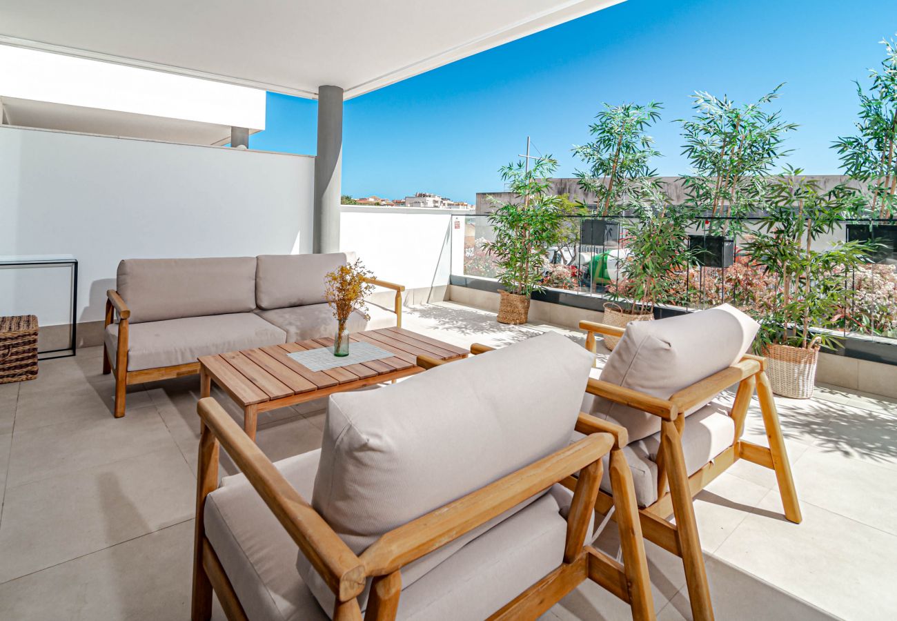 Apartamento en Estepona - Encantador apartamento de 2 dormitorios en Estepona, cerca del mar.