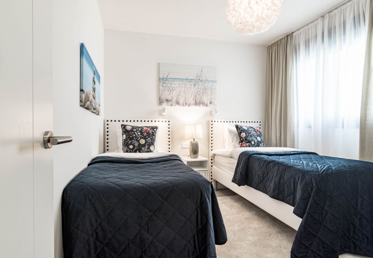 Apartamento en Estepona - INF.4.6P -Apotel Infinity Estepona by Roomservices 