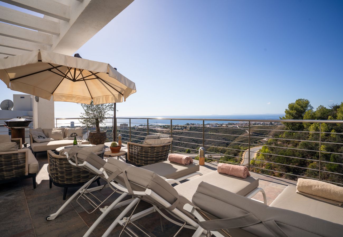 Villa en Marbella - Villa de lujo con increíbles vistas en Altos de Los Monteros, Marbella