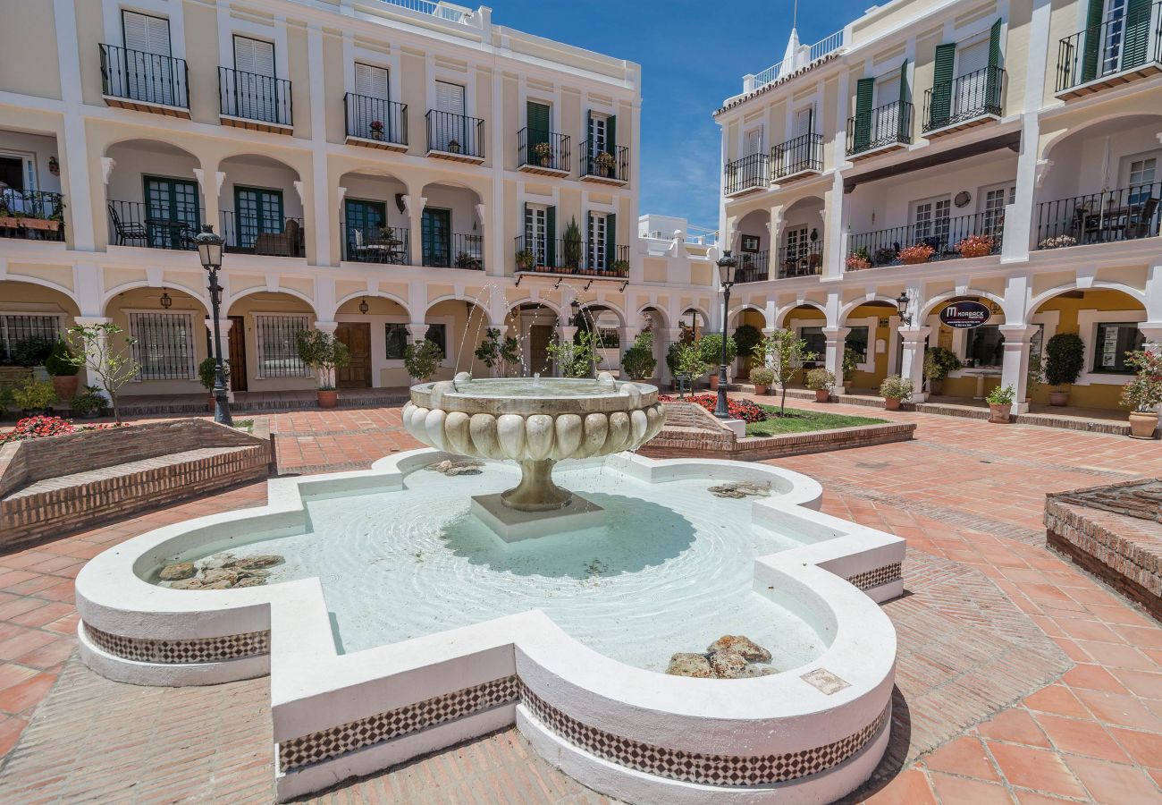 Casa adosada en Nueva andalucia - AP103- Aloha Pueblo Marbella by Roomservices 