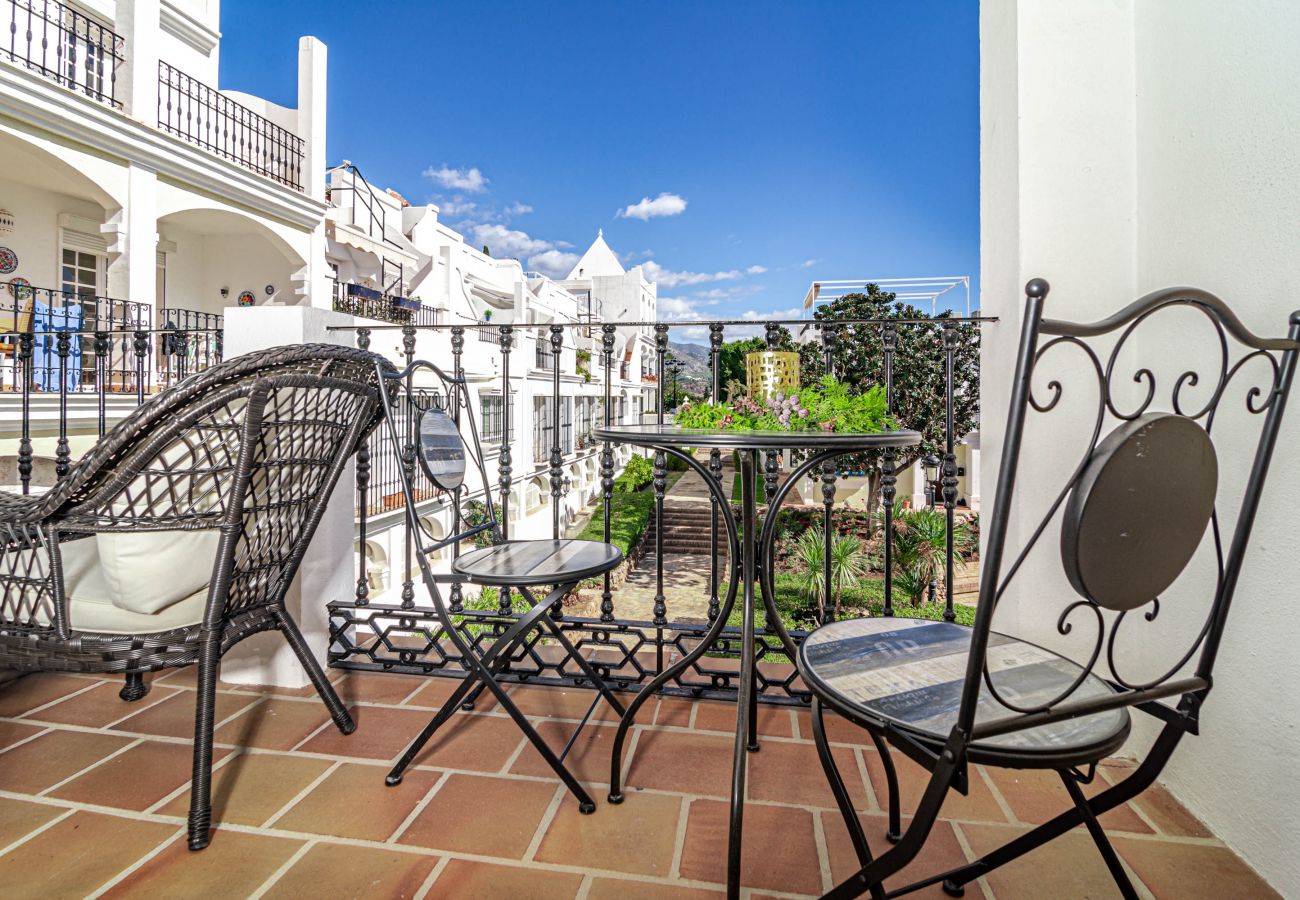 Casa adosada en Nueva andalucia - AP103- Aloha Pueblo Marbella by Roomservices 