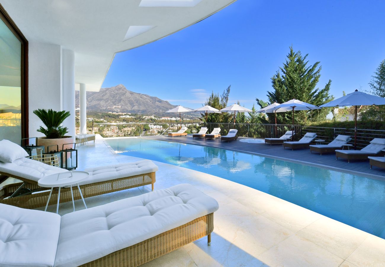 Villa en Marbella - Villa White - Nueva Andalucia