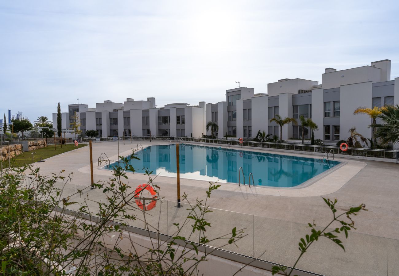 Apartamento en Estepona - Le Mirage III - Moderno apartamento de tres dormitorios con vistas al mar