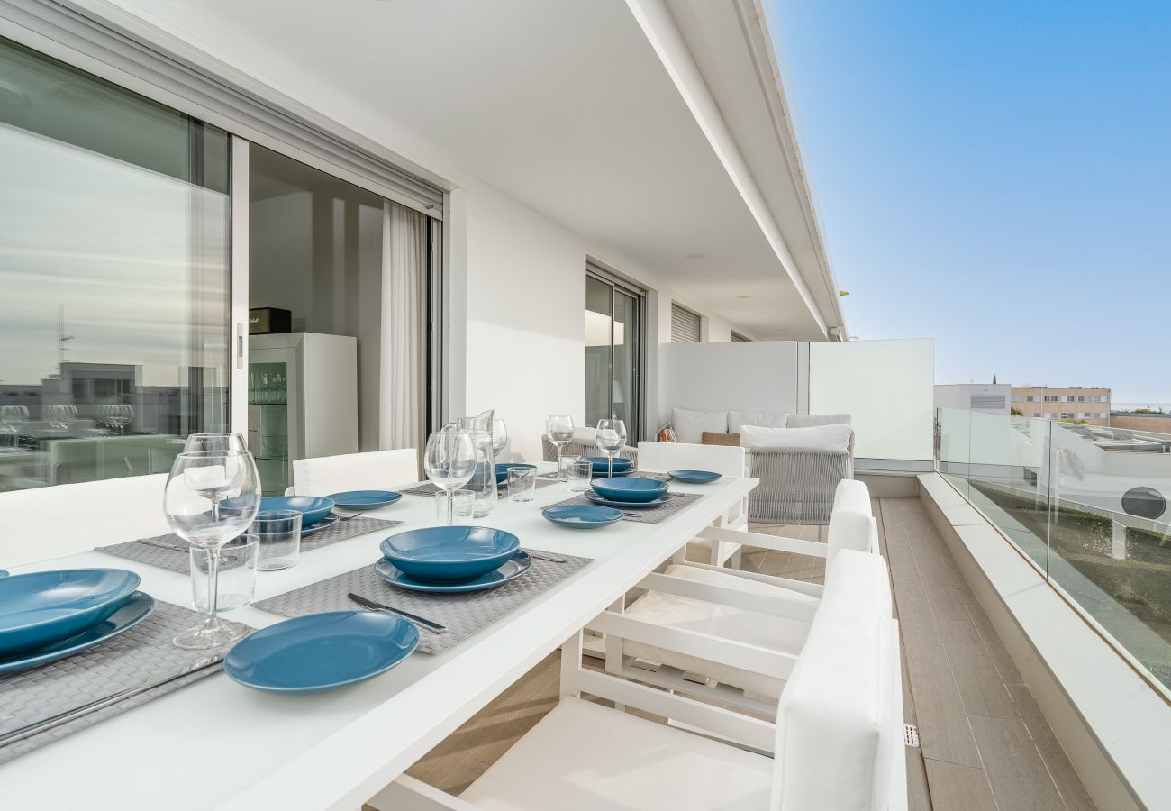 Apartamento en Estepona - Le Mirage III - Moderno apartamento de tres dormitorios con vistas al mar