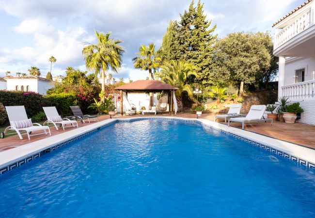 Villa en Marbella - Villa Rosario - villa de lujo con piscina privada cerca de Marbella