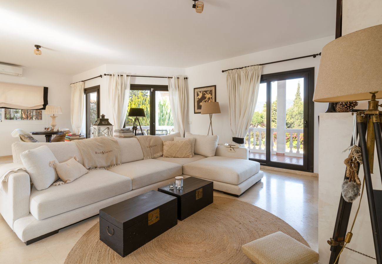 Villa en Marbella - Villa Rosario - villa de lujo con piscina privada cerca de Marbella