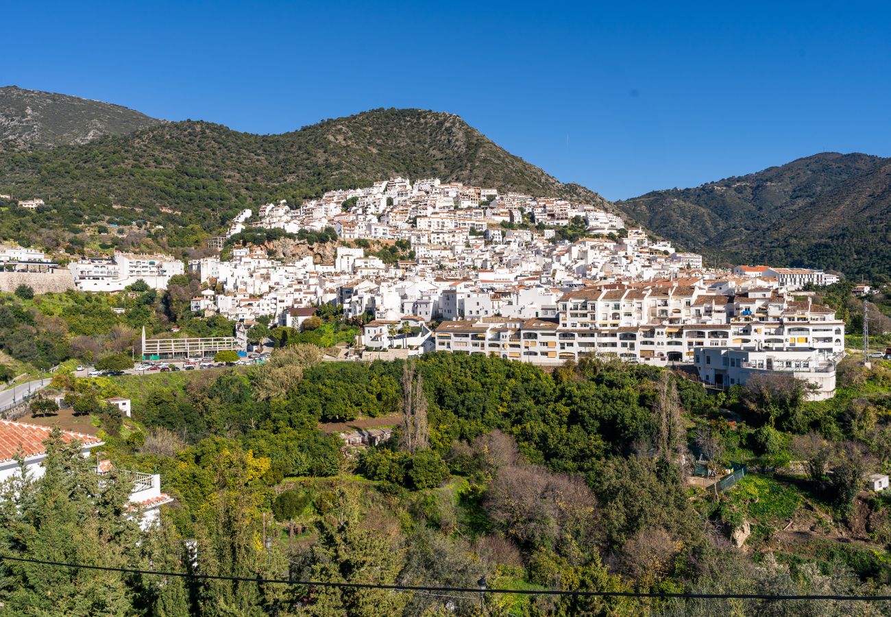 Apartamento en Ojen - El Cerezal Ojén - Paraíso para los amantes de las actividades al aire libre cerca de Marbella