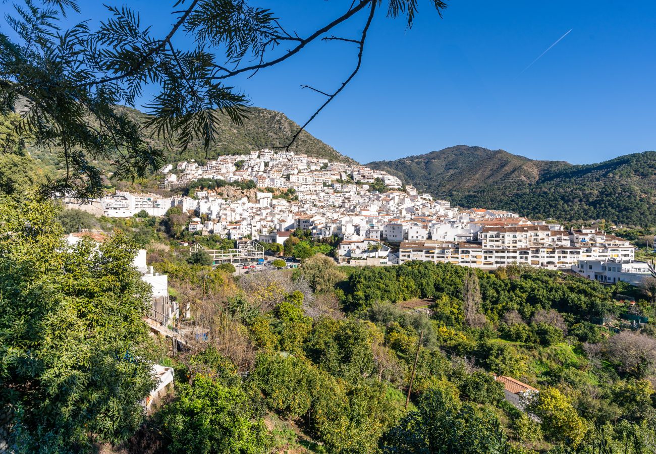 Apartamento en Ojen - El Cerezal Ojén - Paraíso para los amantes de las actividades al aire libre cerca de Marbella