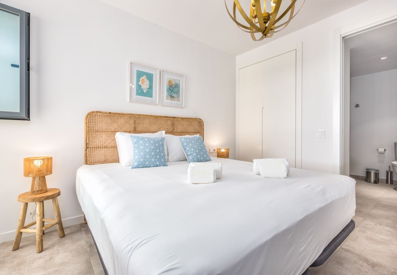 Apartamento en Estepona - Apartamento moderno y bien conectado de 2 habitaciones en el centro de Estepona