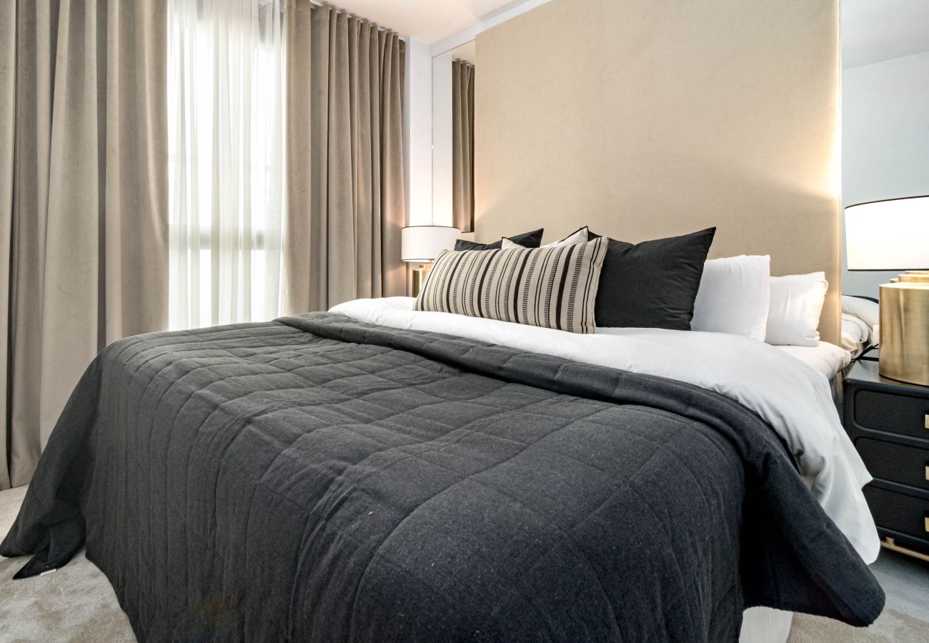 Apartamento en Estepona - LMEA2.0A - Luxury Apt - Pool View & Walk to All 