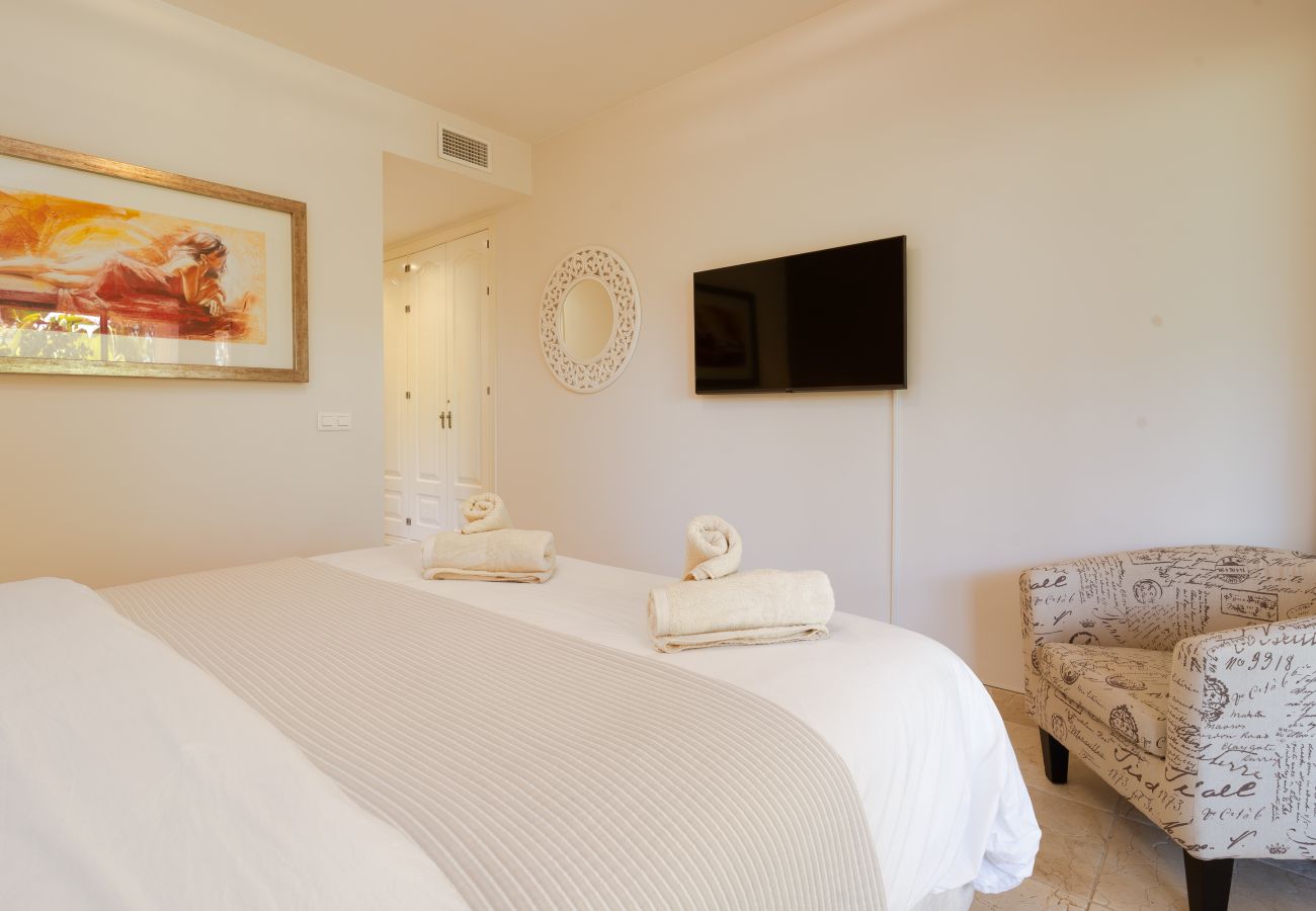 Apartamento en Benahavís - Benatalaya Vistas al campo de golf por Time & Home