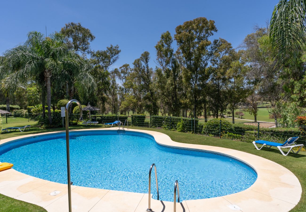 Apartamento en Benahavís - Benatalaya Vistas al campo de golf por Time & Home