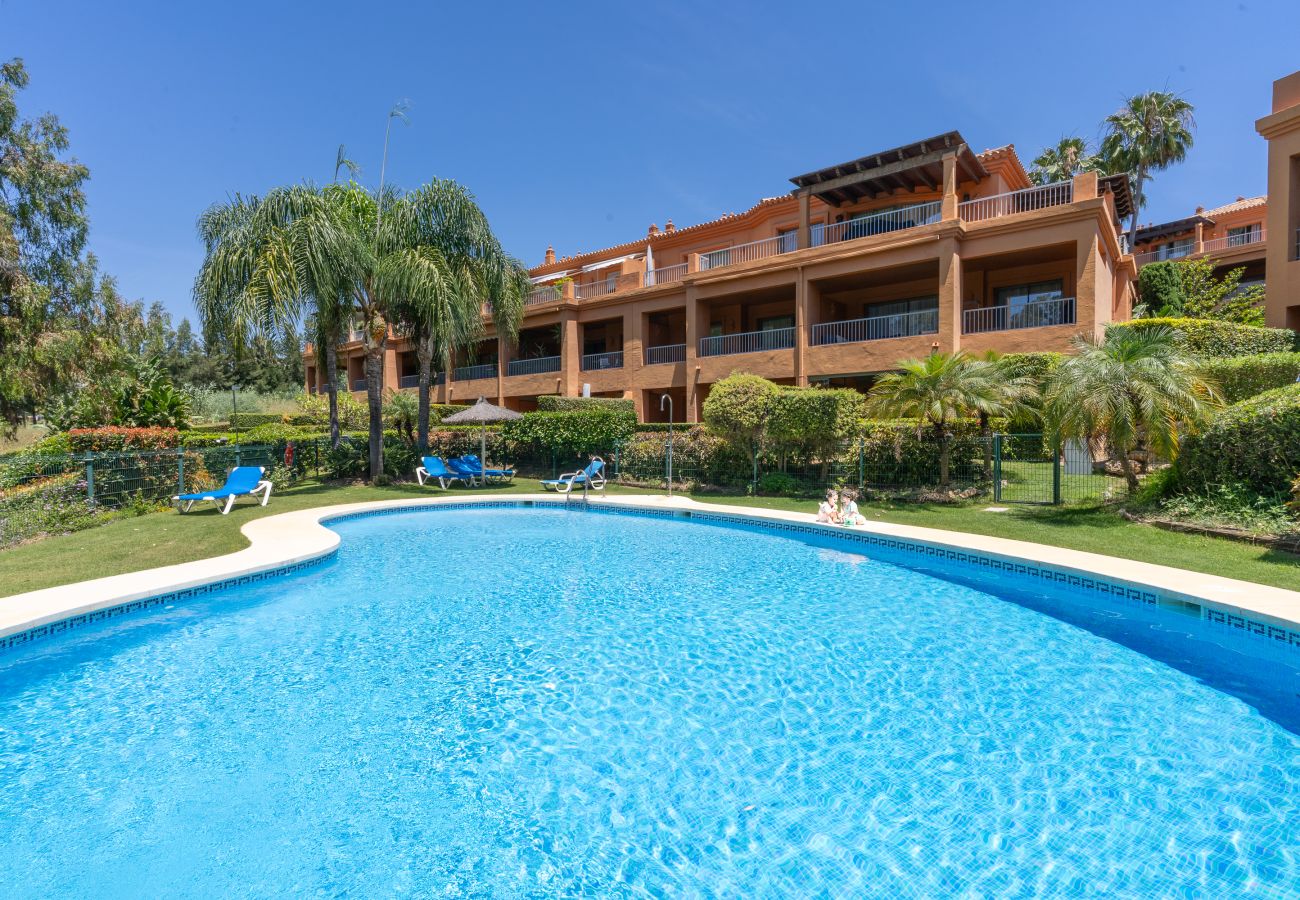 Apartamento en Benahavís - Benatalaya Vistas al campo de golf por Time & Home