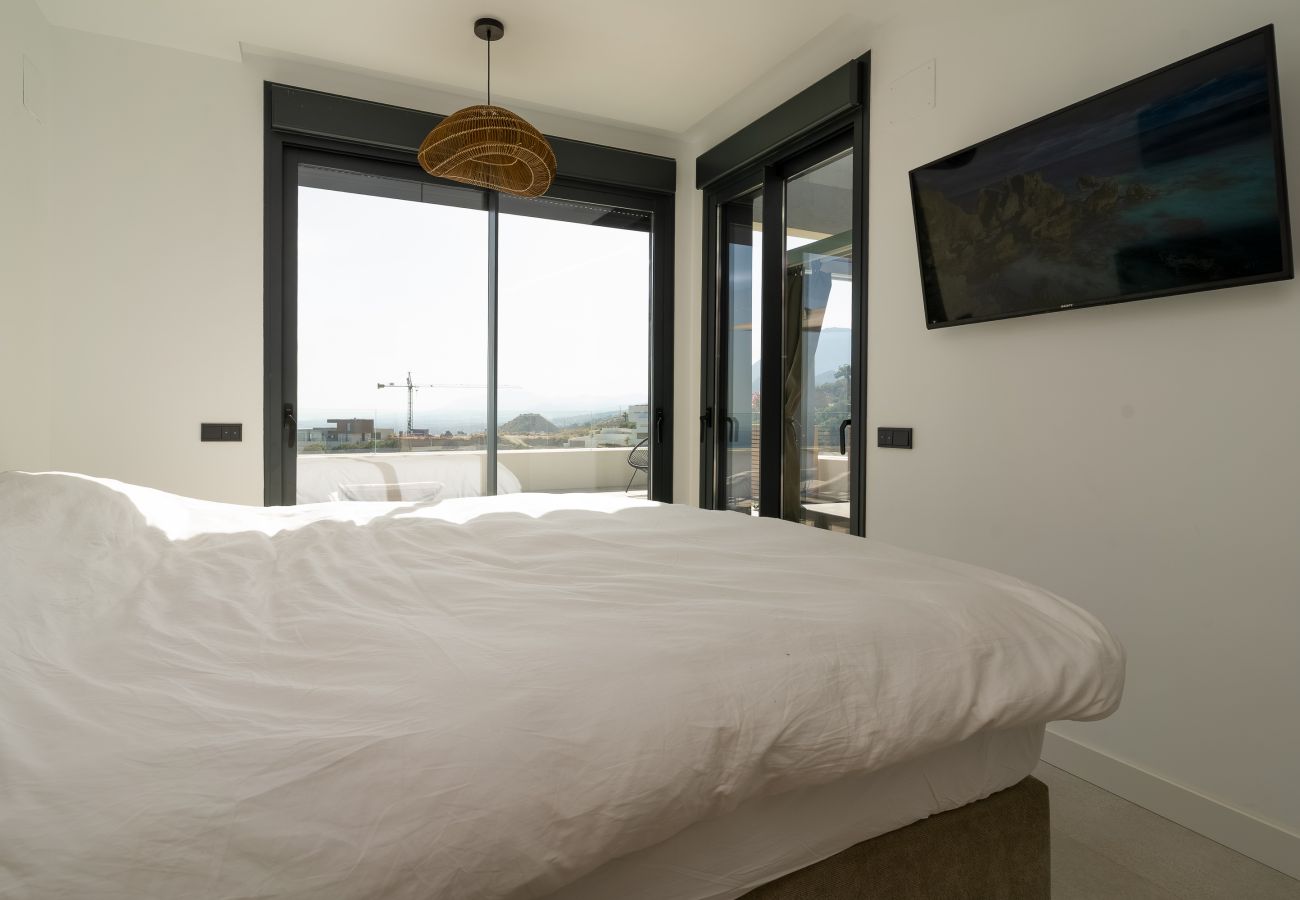 Apartamento en Marbella - Duplex Penthouse Med Blue Los Monteros by Time & Home