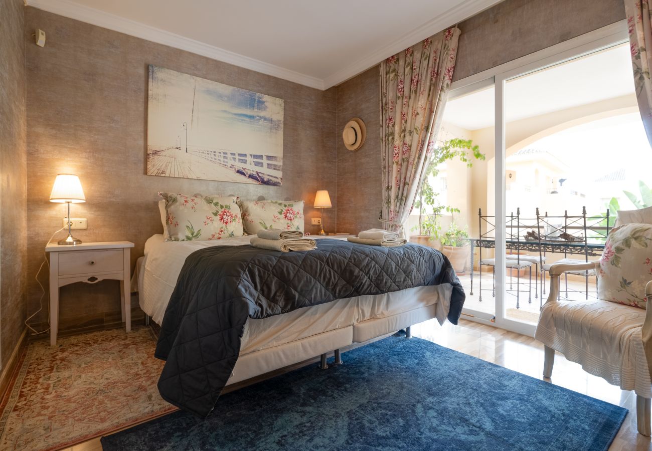 Apartment in Marbella - Luxury apartment Hacienda Elviria, Marbella