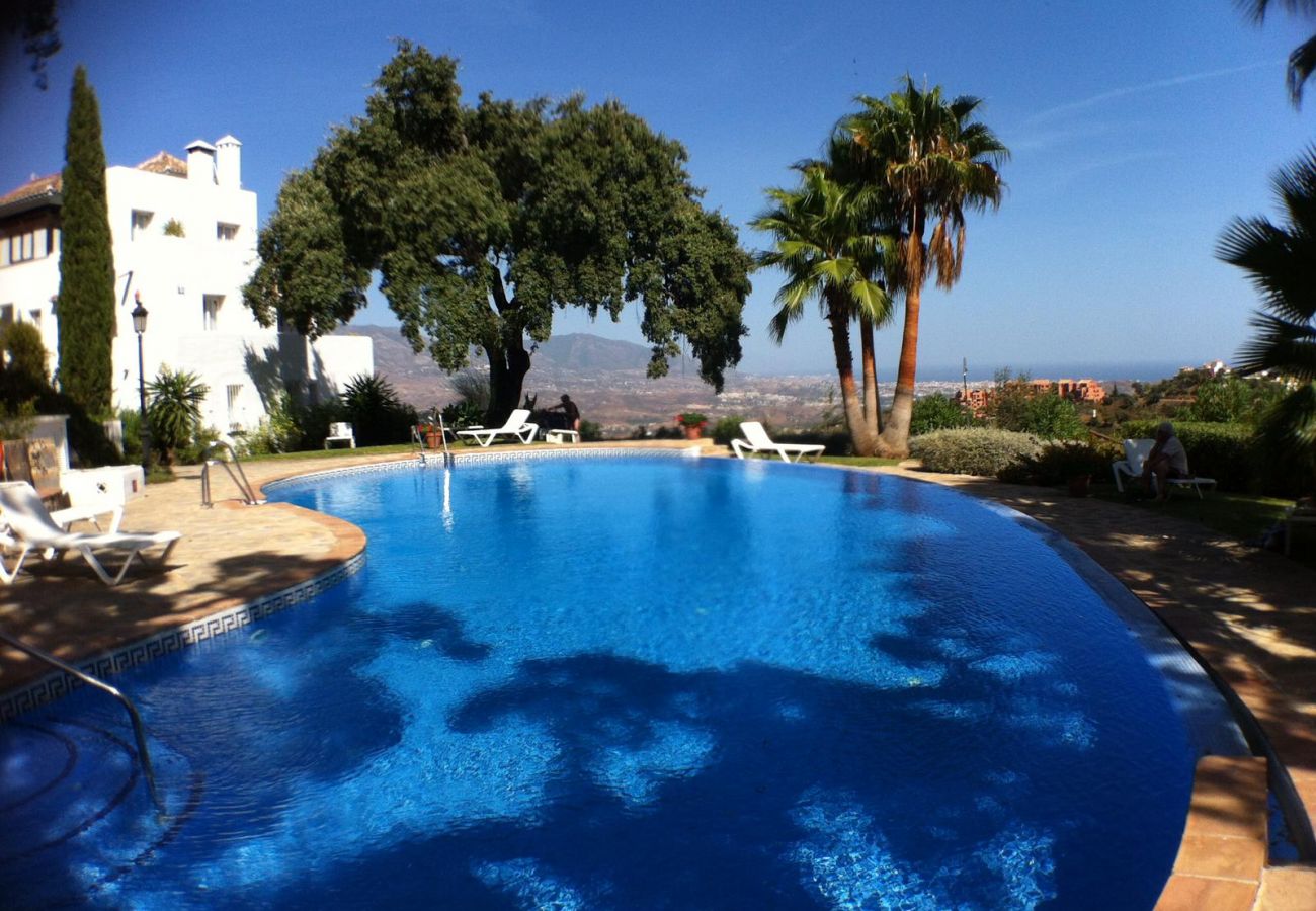 Apartment in Ojen - Beautiful apartment in natural surroundings La Mairena, Elviria