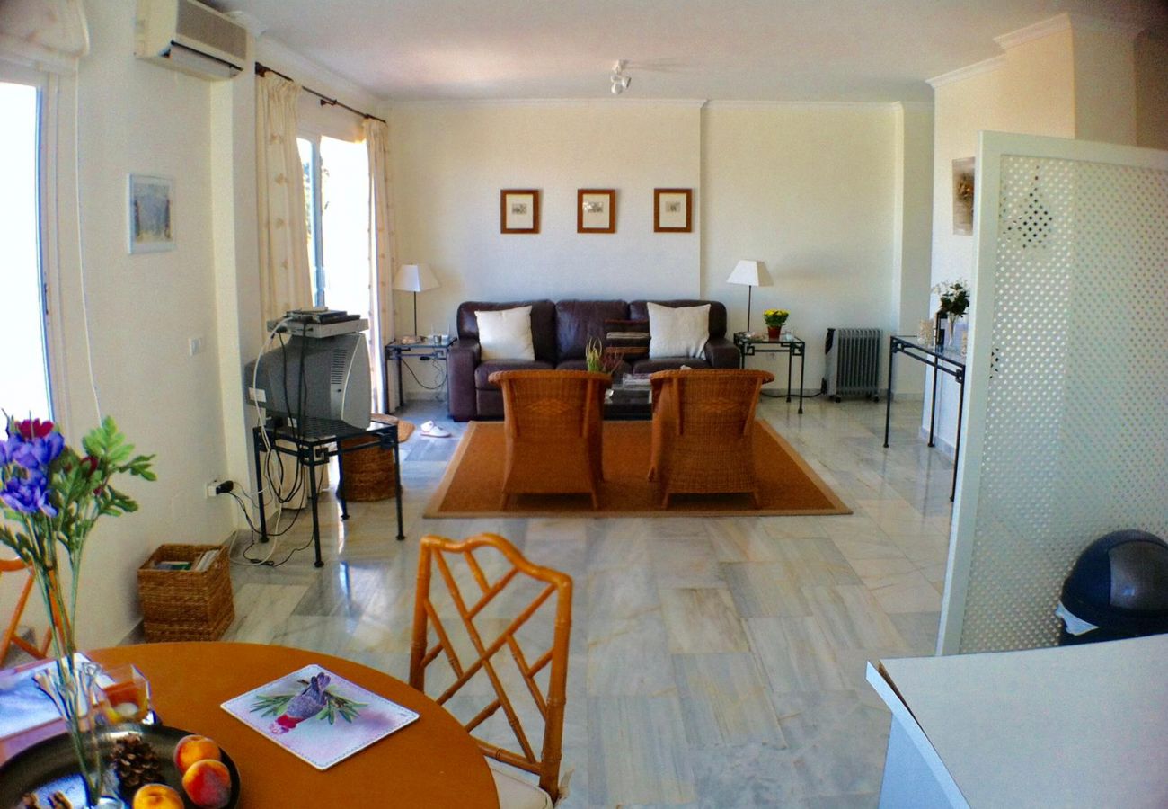 Apartment in Ojen - Beautiful apartment in natural surroundings La Mairena, Elviria