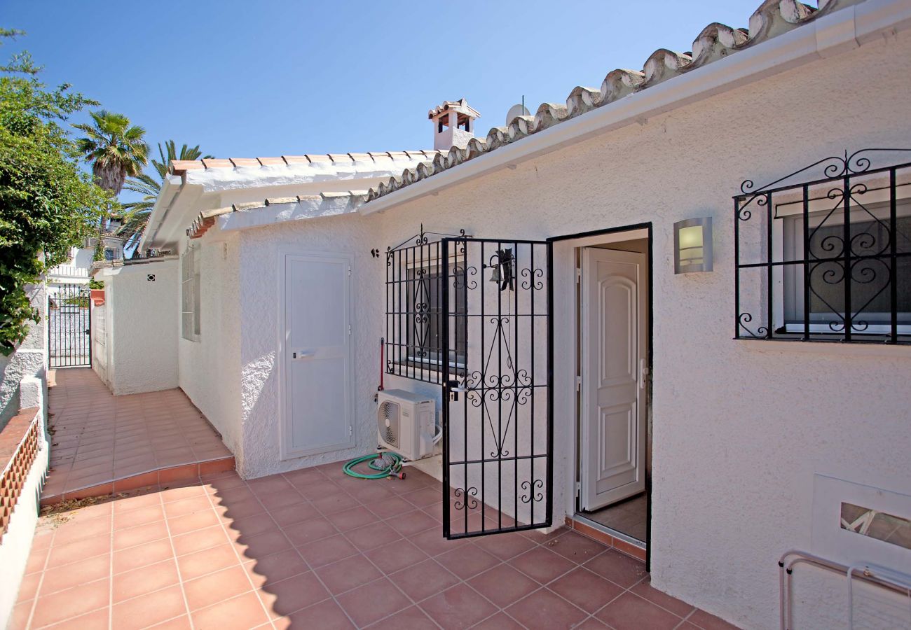 House in Marbella - Charming beachside house Costabella, Marbella