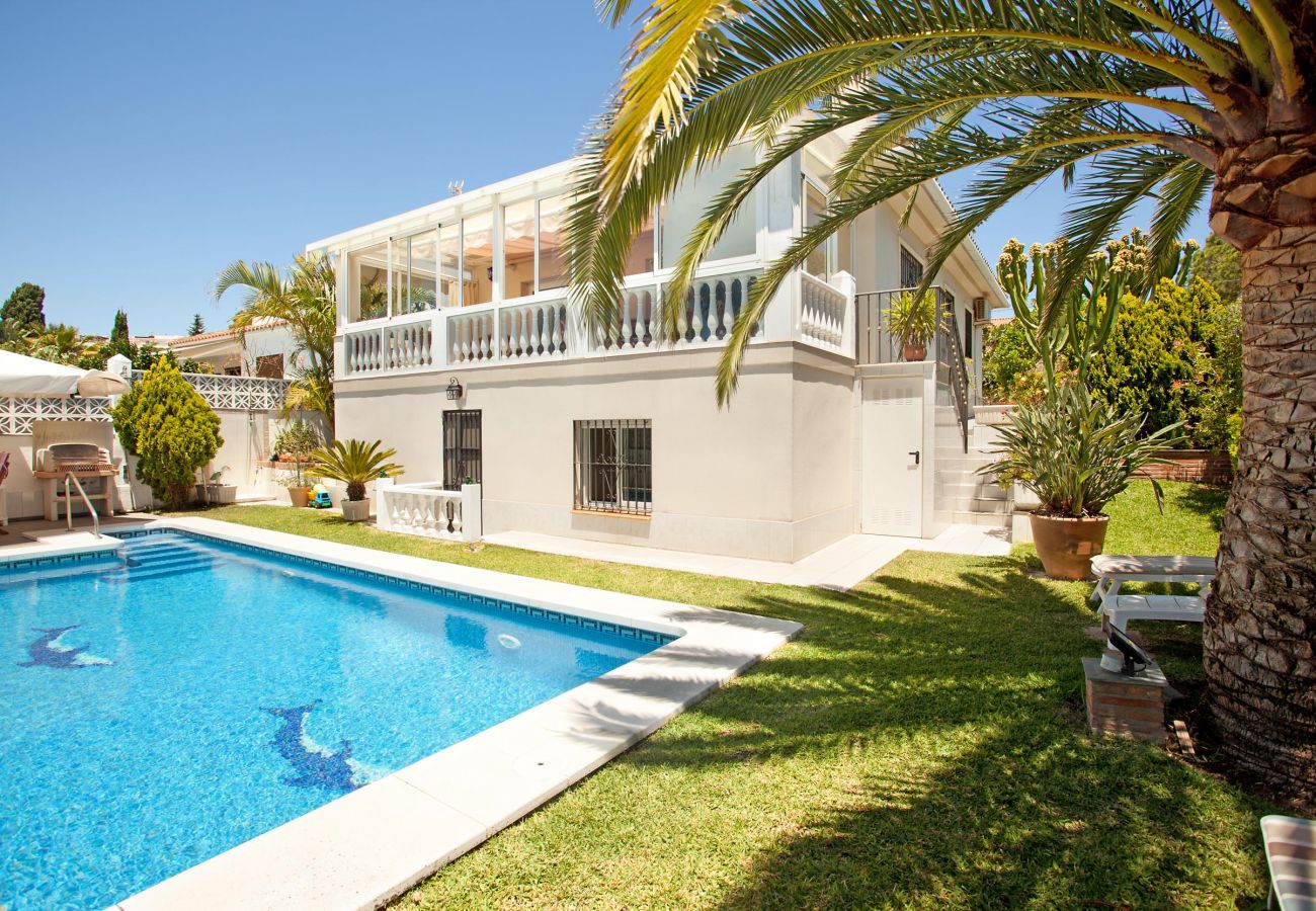 Villa in Marbella - Villa with private pool close to the beach, Costabella Marbella