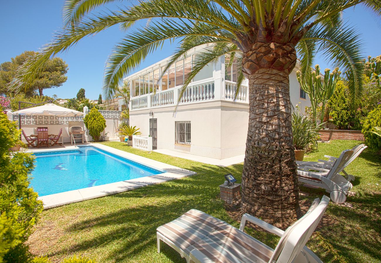 Villa in Marbella - Villa with private pool close to the beach, Costabella Marbella