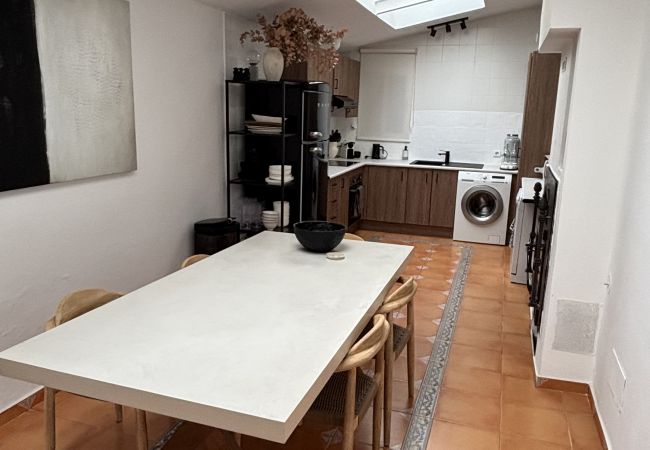 House in Marbella - Small beachside house in Costabella, Marbella House in Marbella - Small beachside house in Costabella, Marbella