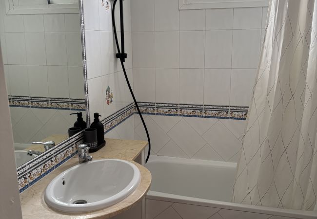 House in Marbella - Small beachside house in Costabella, Marbella House in Marbella - Small beachside house in Costabella, Marbella