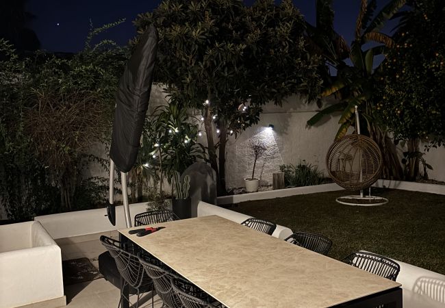 House in Marbella - Small beachside house in Costabella, Marbella House in Marbella - Small beachside house in Costabella, Marbella