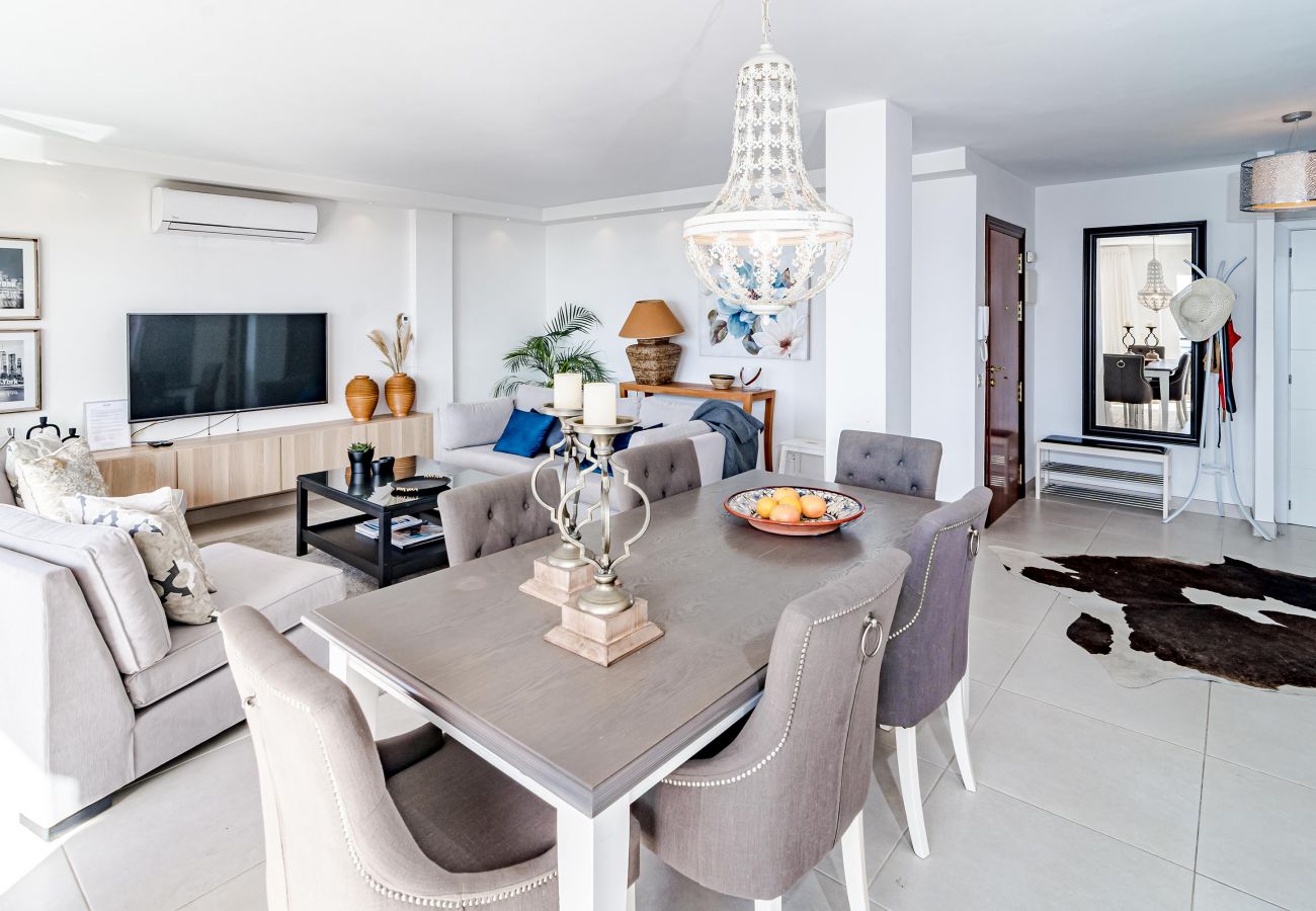 Apartment in Estepona - Casa Cristo by Roomservices 