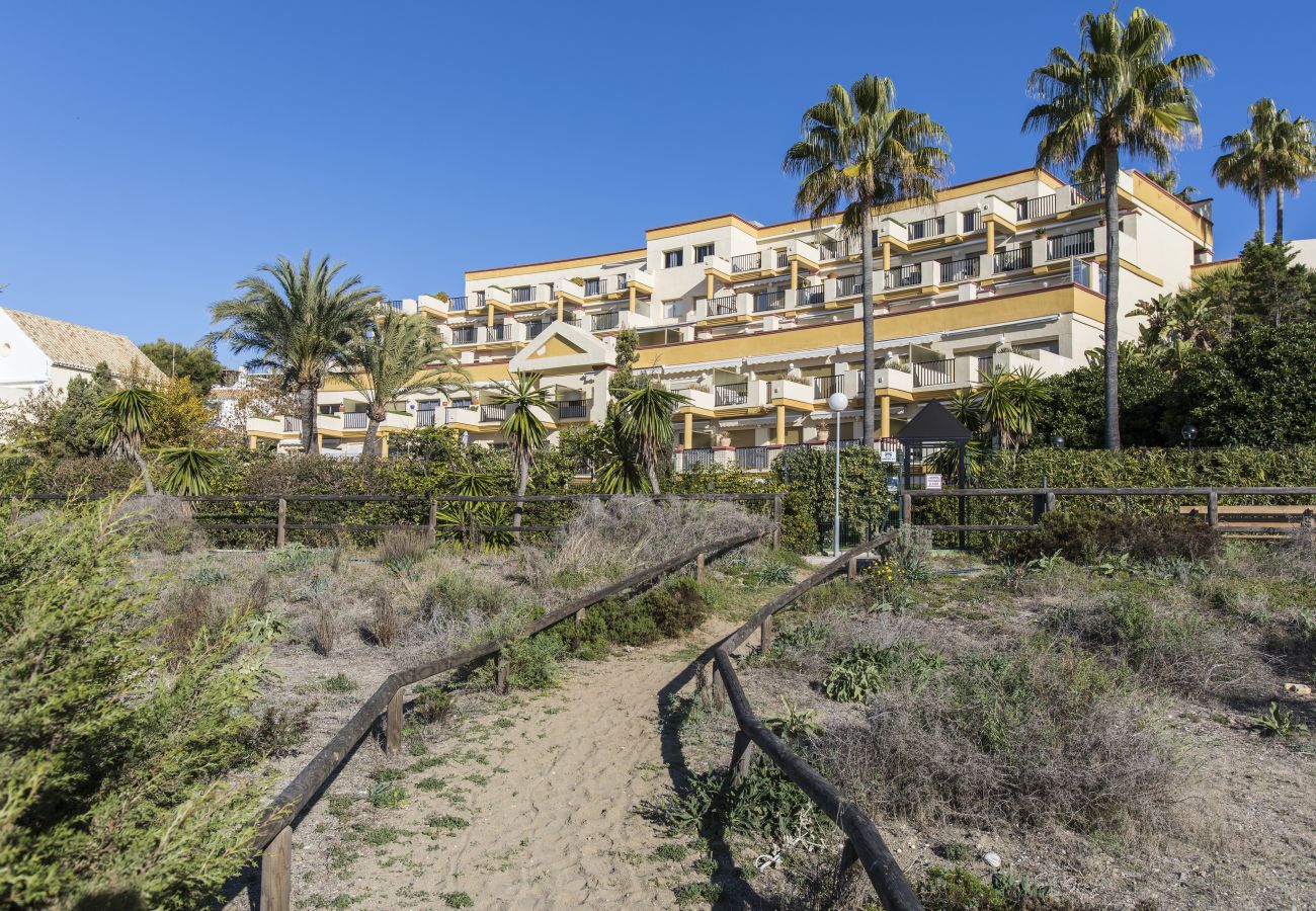 Apartment in Marbella - Romana Playa 802