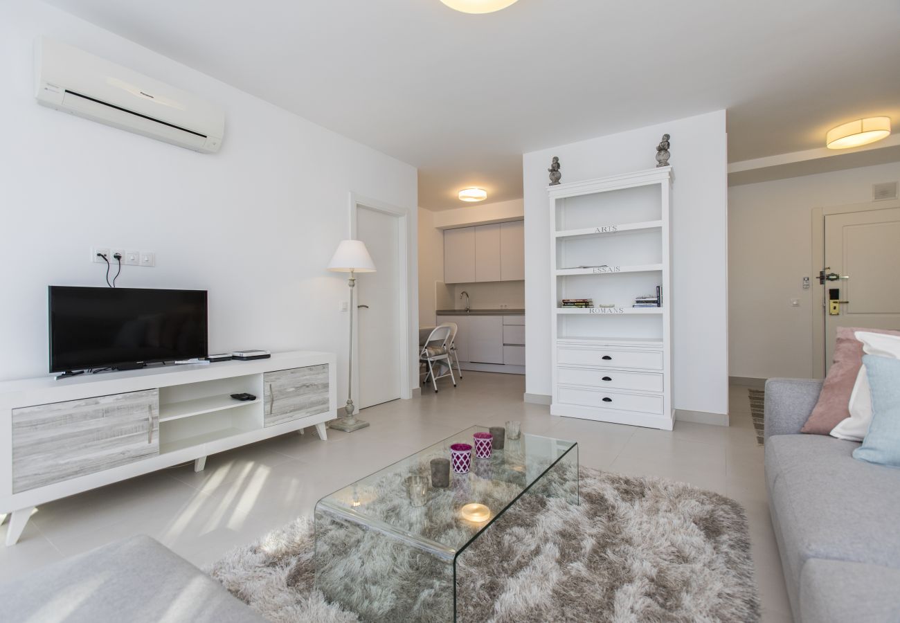 Apartment in Marbella - Romana Playa 802