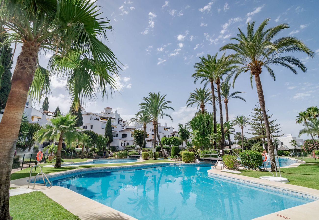 Apartment in Marbella - Casa Blanca I by Roomservices