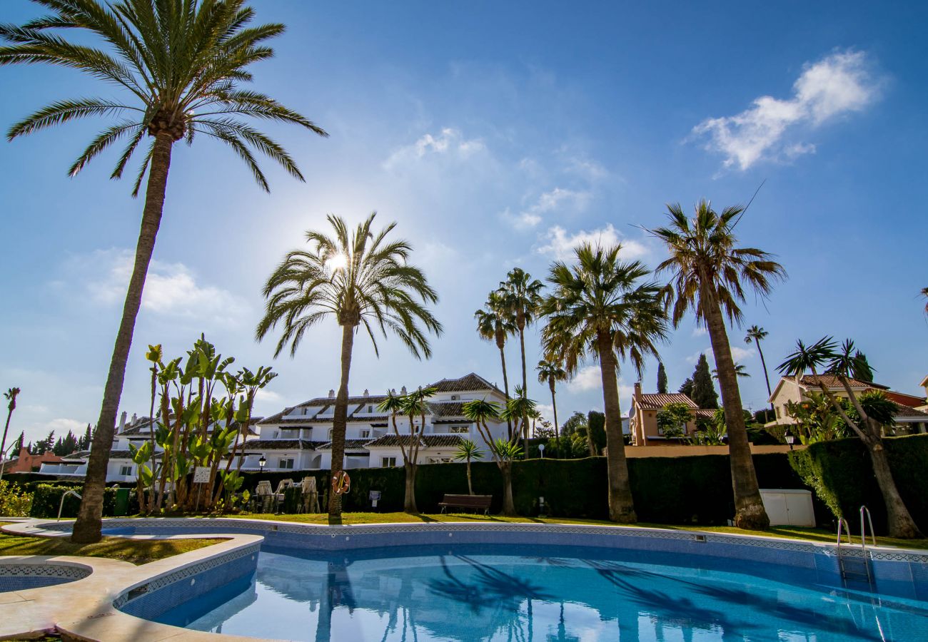 Apartment in Marbella - Casa Blanca I by Roomservices