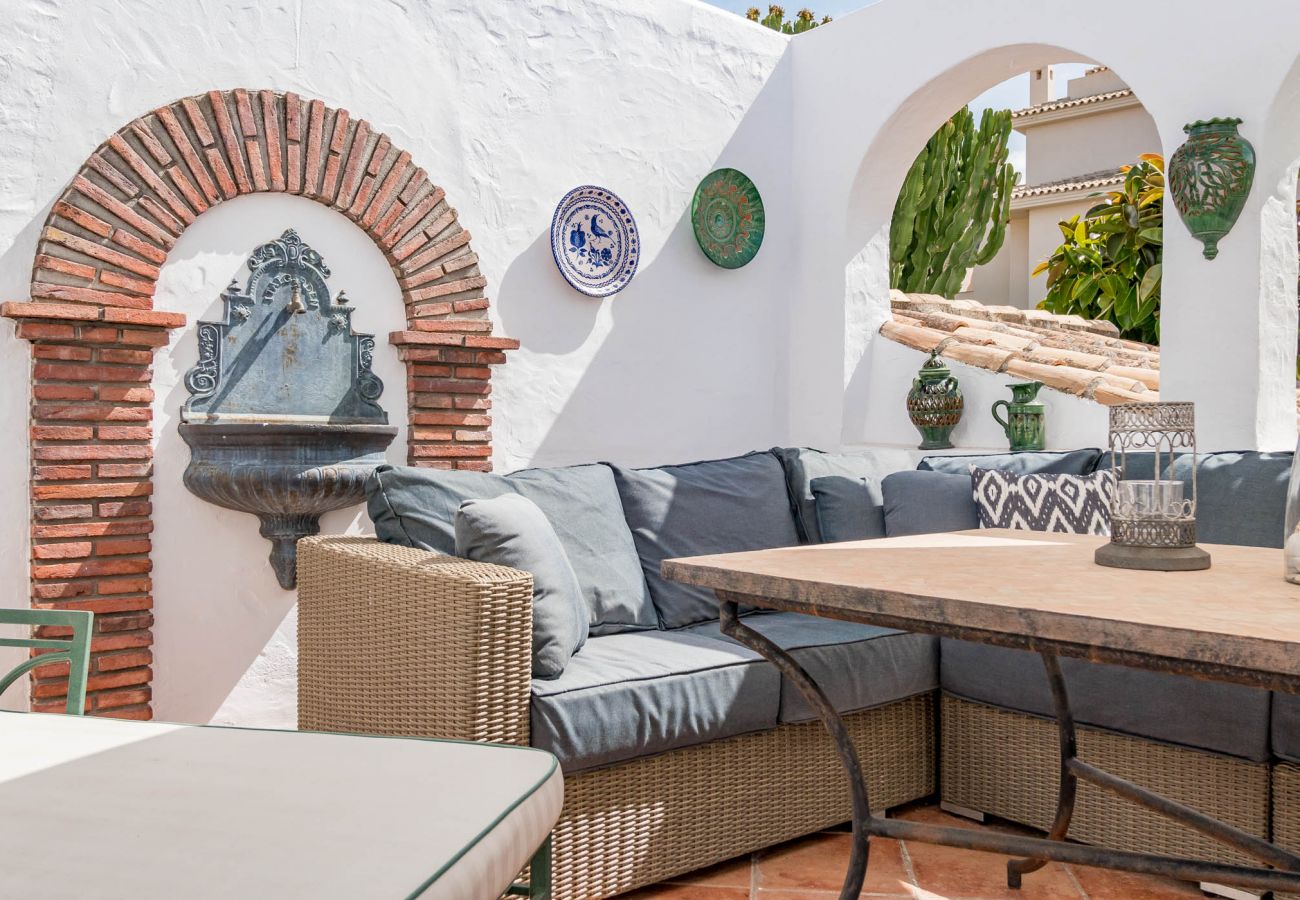 Apartment in Marbella - Casa Blanca I by Roomservices