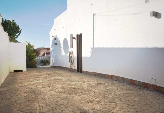 Villa in Marbella - Modern villa close to the beach in Costabella, Marbella Villa in Marbella - Modern villa close to the beach in Costabella, Marbella