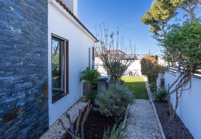 Villa in Marbella - Modern villa close to the beach in Costabella, Marbella Villa in Marbella - Modern villa close to the beach in Costabella, Marbella
