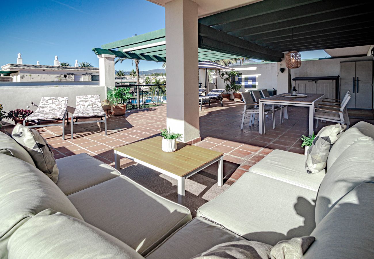 Apartment in Nueva andalucia - LCR4 - Large 3-Bedroom Apartment Near Beach