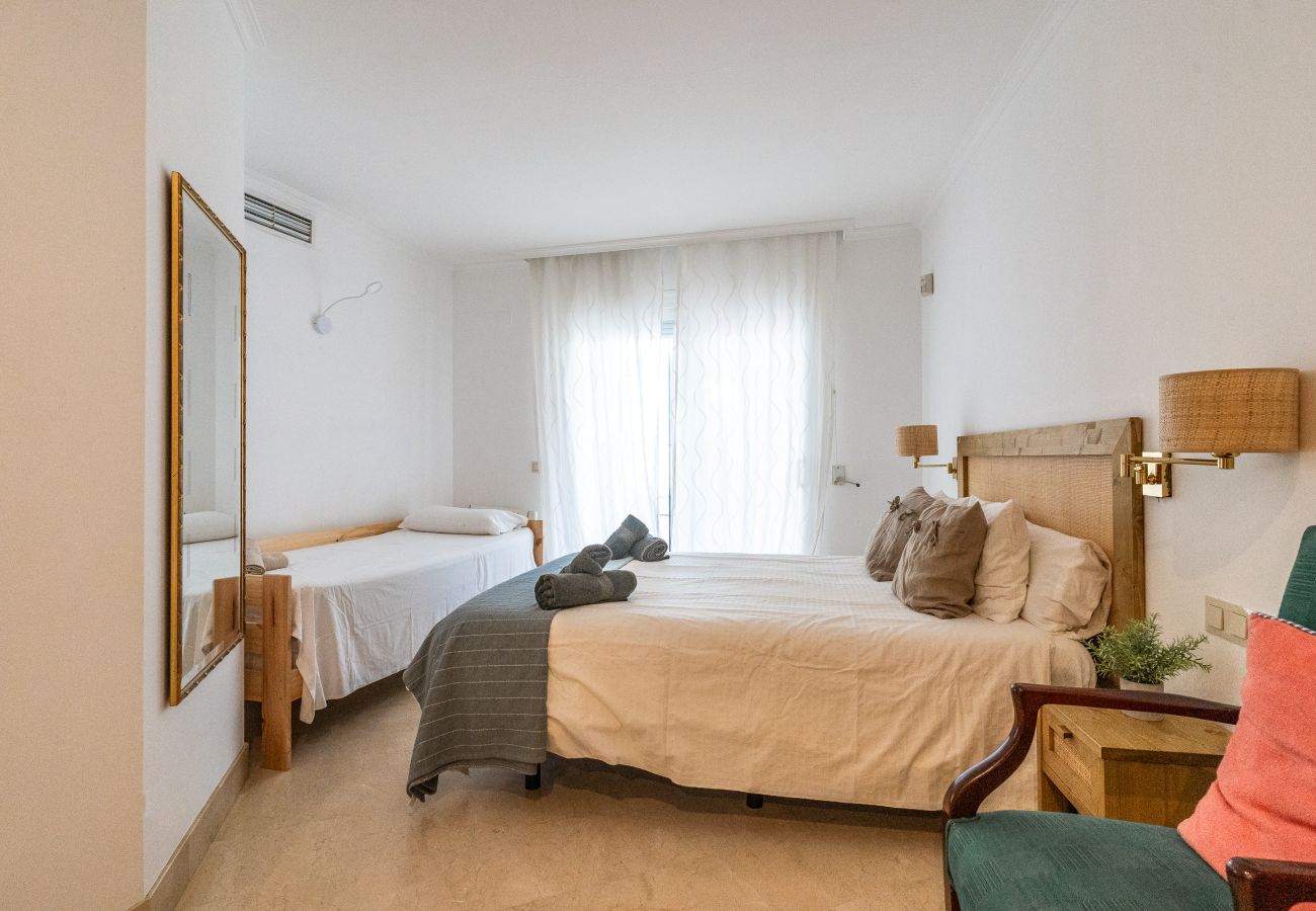 Apartment in Marbella - White Pearl beach J4, ground floor apartment next to Elviria beach