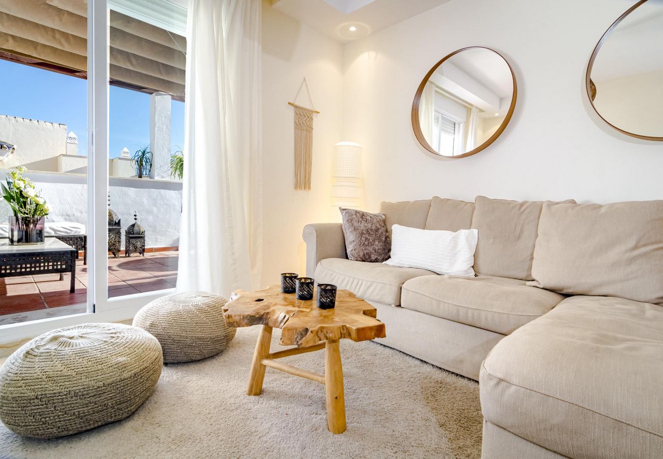 Apartment in Marbella - Casa Royal by Roomservices